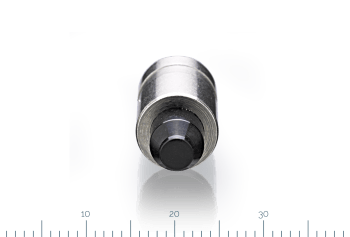 Sealing piston for magnetic valve